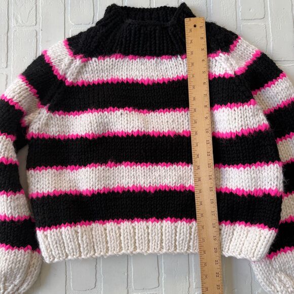 GOGO Handknit Wool Striped Sweater White Pink Black Wide Sleeved One Size - Picture 5 of 6